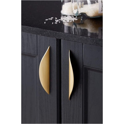 2 Pcs Furniture Knobs and Handles, Gold Furniture Handle, Gold Furniture Handle in Zinc Alloy, Hole Spacing, 32 mm